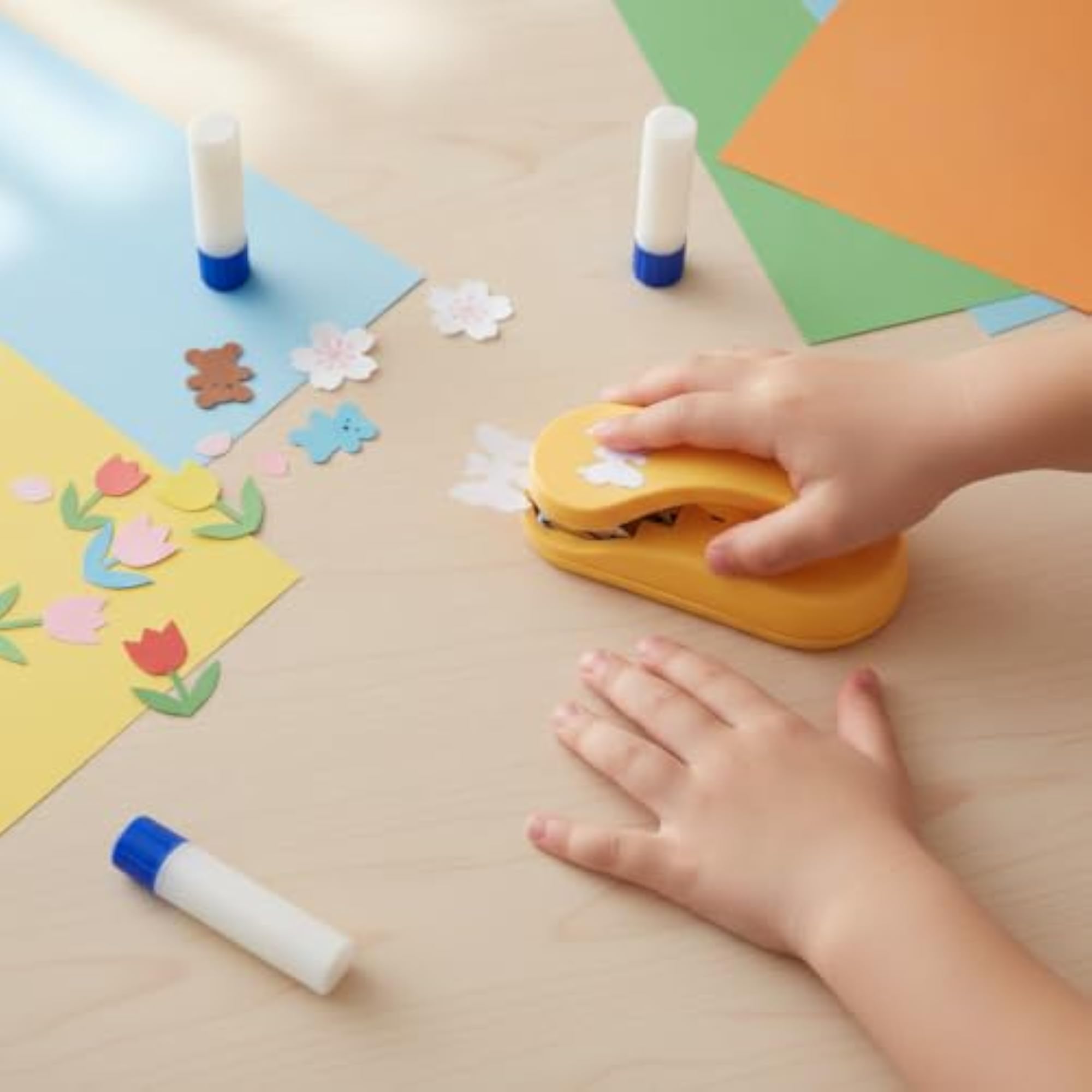 Medium Effort-Saving Embossing Punch for DIY Cards and Kids' Crafts