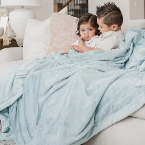 Image of Saranoni Oversized Luxury Blanket | Breathable Super Soft, Lush, Plush Comfy Blankets for Adults | Dew - X-Large 60 inch x 80 inch
