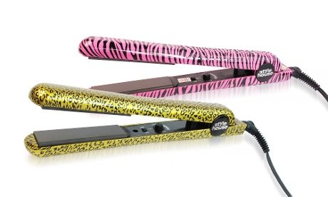 Amazon.com: Makeover Essentials sh-1646173 Stylehouse Flat Iron, cebra,  color rosa : Belleza y Cuidado Personal