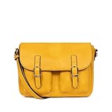 Toscane es una línea femenina y distinguida gracias a las curvas generosas y la flexibilidad de sus modelos. Además, su material de doble tono confiere a sus bolsos y a su pequeña marroquinería una profundidad inigualable para un look 100% chic.