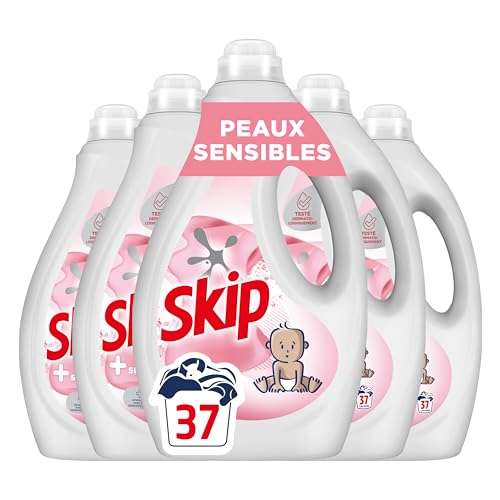 Lessive liquide Skip peaux sensibles contre les taches tenaces et le linge rêche