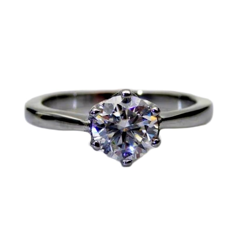 Bague moissanite naturelle argent 925, le bijou chic pour vos soirées