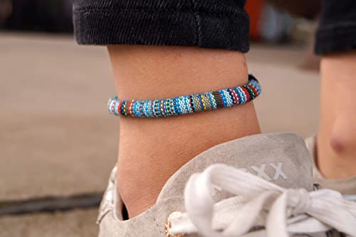 Made by Nami Surfer Fußband Damen & Herren - Boho Ethno Hippie Fußkettchen - Handmade Strand Festival Accessoires - 100% Wasserfest & Verstellbar - 100% Ökologische Baumwolle Rund (Hell-Blau)