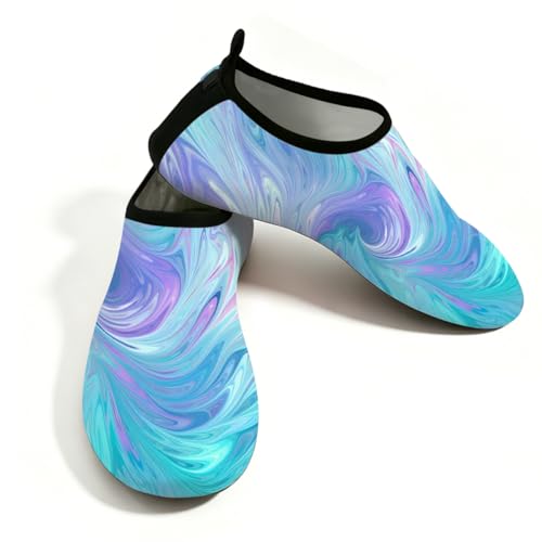 Zapatos acuáticos sin cordones que evitan rozaduras en tus caminatas por la playa