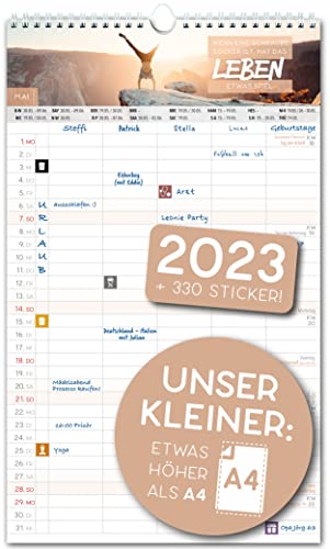 UNSER KLEINER: 19,5 x 32,5 cm Familienkalender 2023 GLÜCK im kompakten A4+ Format, 5 Spalten, Familienplaner 2023 und Okt-Dez 2022, Wandkalender, Wandplaner mit Sticker: Abfall, Urlaub, Geburtstag Cover