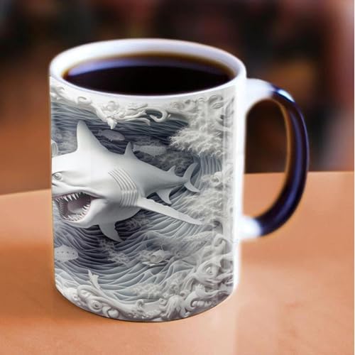 Taza mágica de tiburón de cerámica reactiva al calor con peces 4