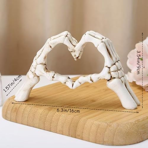 Estatua Decorativa Manos de Esqueleto en Forma de Corazón 6.3" miniatura 2