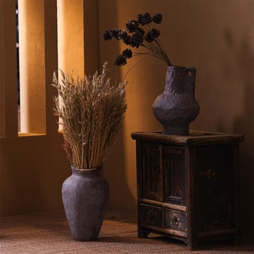Vase à fleurs en céramique irrégulière au design architectural