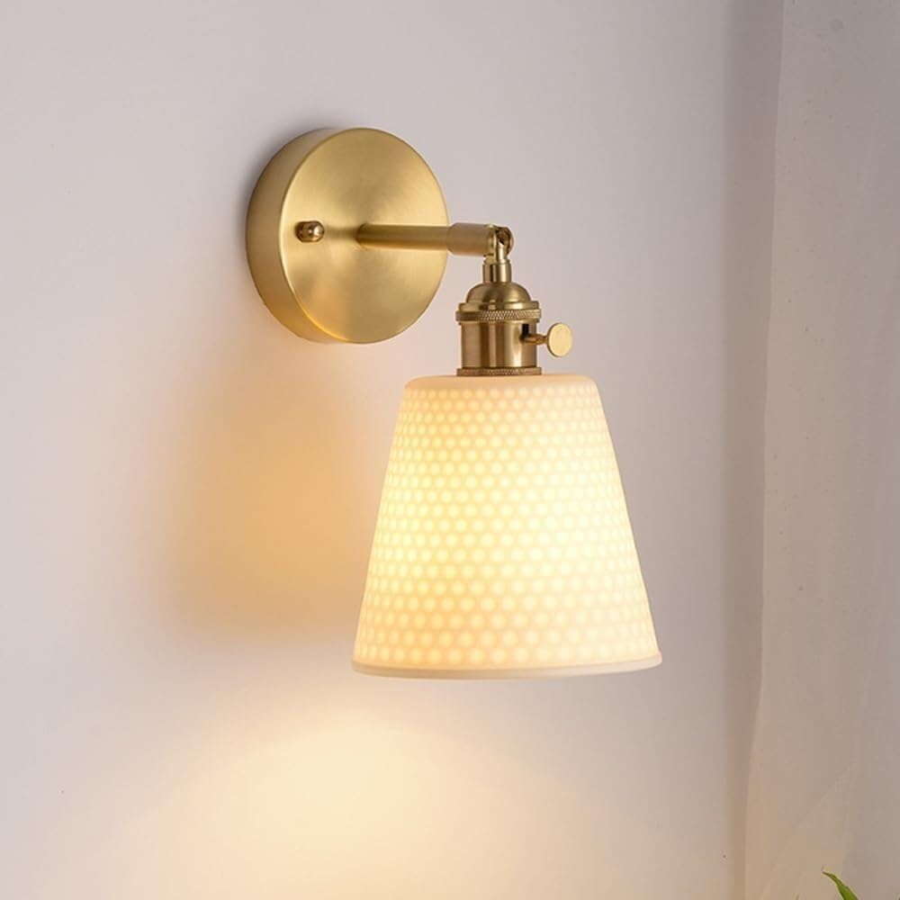 Applique da Parete per Interni Moderne E retrò in Ottone Spazzolato con Interruttore Rotante E Paralume in Ceramica Regolabile Ideali per Camera da Letto Comodino Bagno E Corridoio Attacco E27