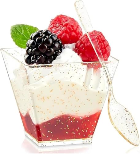 AOBOPO使い捨て透明プラスチックデザートカップ 正方形 60ML 小型 50 個 / 100 個選択可 スプーン付き アイスクリーム・パフェ・ヨーグルト用食品容器 保存便利・持ち運びやすい 結婚式・誕生日・パーティー向け おしゃれデザート容器