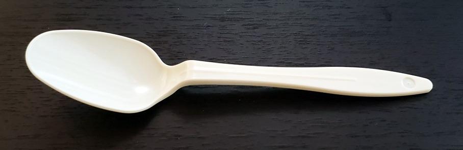 アネモネとスプーン カフェ キツネ × SABRE ビストロ ティースプーン | Maison Kitsuné