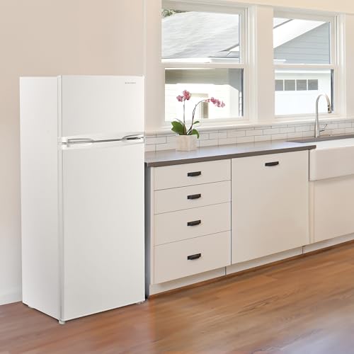 Image of West Bend Apartment Refrigerator Freestanding Reversible Dual Doors Full Fridge with Freezer, Full-Range Temperature Control with Adjustable and Removable Door Bins and Shelves, 7.5-Cu.Ft, White