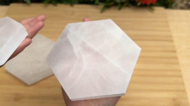 Plato de Selenita Hexagonal de 3" GAF TREASURES miniatura 7