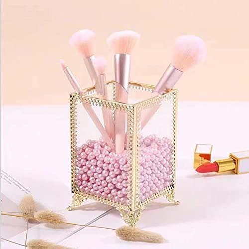 Pinceaux maquillage abîmés ? Rangez-les dans ce support verre doré et perles