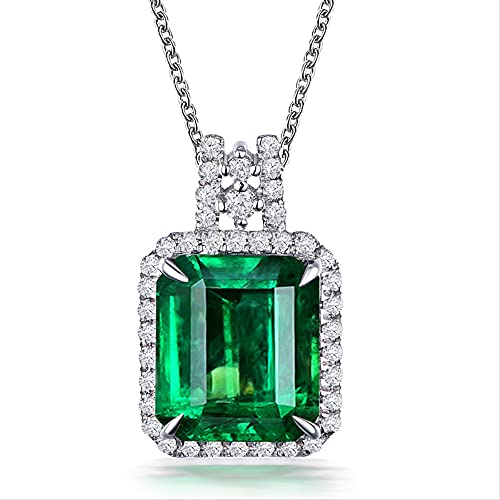 Collier géométrie émeraude charms parfait pour sublimer vos soirées habillées