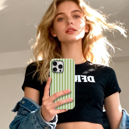 Coque iPhone 15 Pro Max rayée pour femmes idéale en terrasse - 7