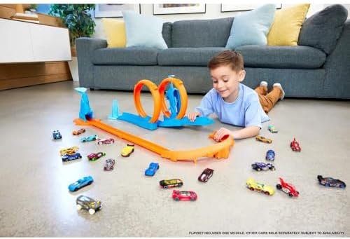 Hot Wheels Toy Car Track Set, Triple Loop Pack & 1:64 Scale Vehicle, Track-Building Components with 3 Loops, Speed Snap Tracks & Adapters — view 6