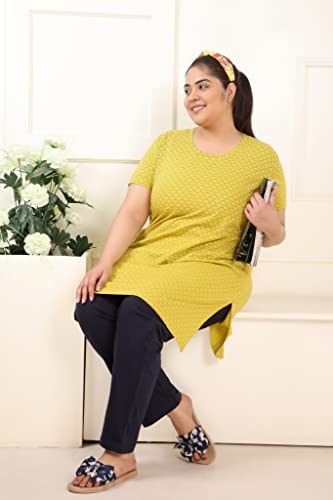 Image of RYSH Women's All-Over Printed Cotton Plus Size Longline T-Shirt with Pockets