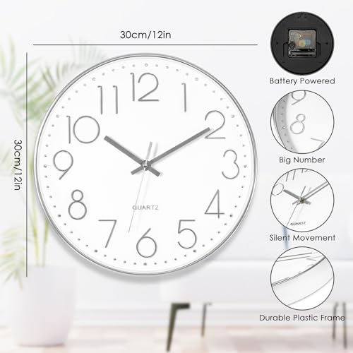 Horloge murale moderne au design rond argenté épuré