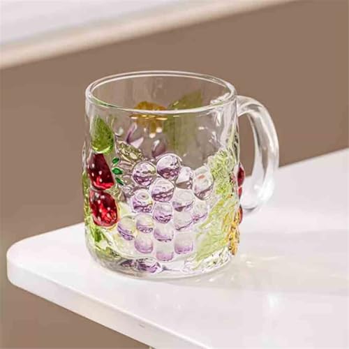 Vaso soplado a relieve artesanal con motivos de uvas y acabado de alta cristalería 4
