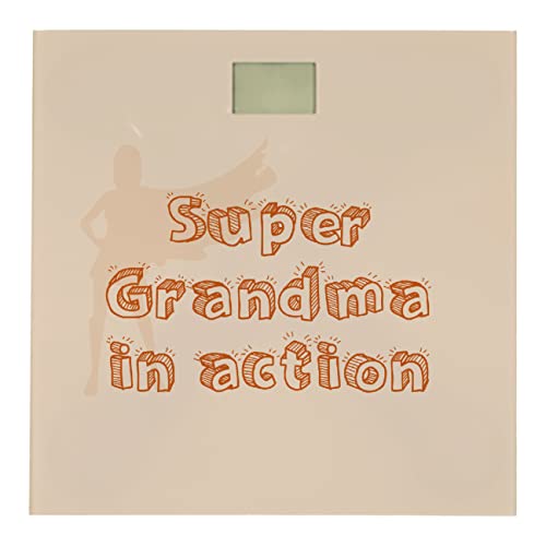 Bilancia digitale, modello #Nonni - Grandma in action#, da 26x26cm. Dai un tocco esclusivo alla tua bilancia con una stampa digitale a tema. Realizzata con tecnica sublimatica per un risultato di eccezionale bellezza. La sublimazione rende gassosi gli inchiostri di stampa per immagini che penetrano direttamente nei pori del prodotto, il risultato è un articolo con stampa ad alta risoluzione, nitida, definita e duratura, che stupirà i Tuoi amici.