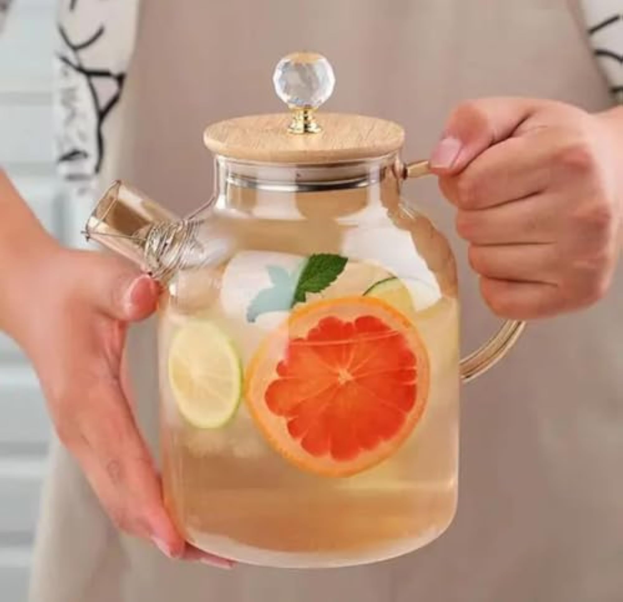 1.8L Borosilicate Glass Teapot with Heat-Resistant Design