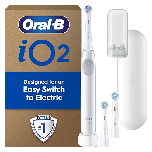 Oral-B iO2 White Electric Toothbrush + iO Ultimate Clean Toothbrush Heads 2 Pack Bundle