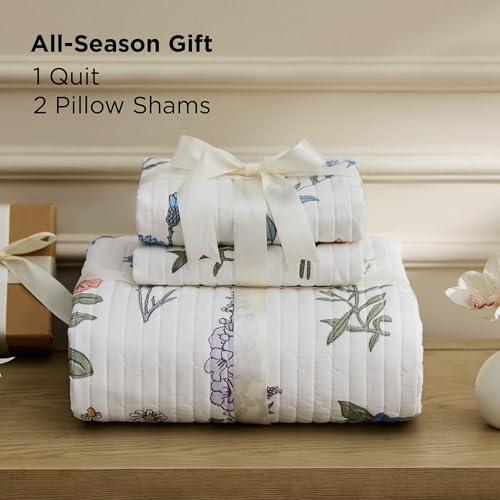 Image of Bedsure Floral Quilts King Size, Reversible White Floral Comforter Bedding