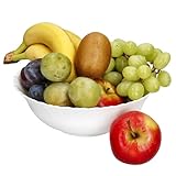 Servez des fruits, des œufs brouillés et des petits pains au déjeuner, des accompagnements tels que des pommes de terre, des boulettes ou des légumes, des biscuits au café ainsi que de délicieuses chips, des collations ou des amuse-bouches le soir