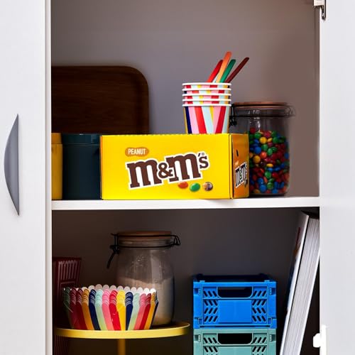 M&M's Peanut, Süßigkeiten Großpackungen, 24 x 45g, Erdnussgeschmack, Schokolade Geschenk, Schokolinsen Praline als Chocolate Candy, Mini Snacks zum Naschen oder als Dankeschön Schokolade Großpackung