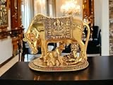 Symbole de prospérité et de bonne fortune : dans la mythologie hindoue, Kamdhenu est vénéré comme la « vache divine », représentant la richesse, la prospérité et l'énergie nourricière. Avec le Seigneur Krishna comme un enfant (Bal Gopal) assis sur le dos, cette idole incarne les bénédictions divines, l'amour et la protection, ce qui en fait un ajout sacré à toute maison ou temple.