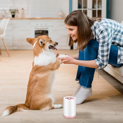 Pfotenreiniger für Hunde, ‎Abnehmbaren Hundepfoten Reiniger, Tragbare Hundepfoten Reiniger, Tragbarer Pfotenpflege Hunde mit Weichen Silikonborsten funktioniert für alle Hundegrößen (Rosa)