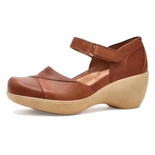 SoftWalk Women Miri Luggage Shoes