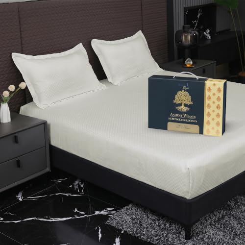 Image of Story@Home Luxe King Size Fitted Bedsheet with 2 Pillow Covers | 500 TC Egyptian Cotton Compact Yarn | 182 x 198 cm | Fits Up to 12 Inch Mattress | Checkered Jacquard | Ivory | Gift Packaging