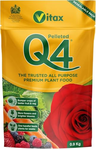Vitax Organic Q4 All-Purpose Pelleted Fertiliser Premium Plant Food for Flowers Vegetables Fruit Roses & Lawns Easy-to-Use Nutrient-Rich Low-Dust Pellets (0.9Kg Pouch)