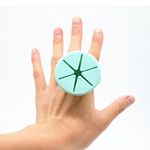 Leeshar Beau Wearable Nail Polish Holder Flexible Polish Bottle Stand Ring No Spill Polish Anywhere (Mint)
