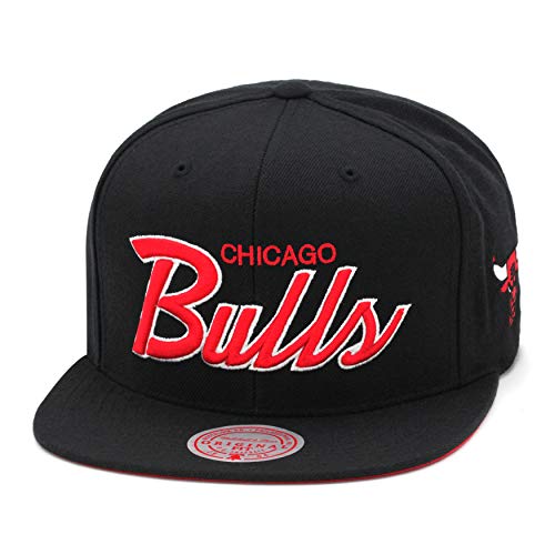 Mitchell & ness chicago bulls snapback hat for men - black/re…