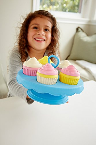 Green Toys Cupcake Set - 16 Piece Pretend Play, Motor Skills, Language & Communication Kids Role Play Toy. No Bpa, Phthalates, Pvc. Dishwasher Safe, Recycled Plastic, Made In Usa. #TOP2