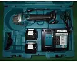 Makita - マキタ GA404DRGXN 充電式ディスクグラインダ予備バッテリ付セット マキタ 18V 充電式ディスクグラインダ 100mmスライド GA404DRGXN