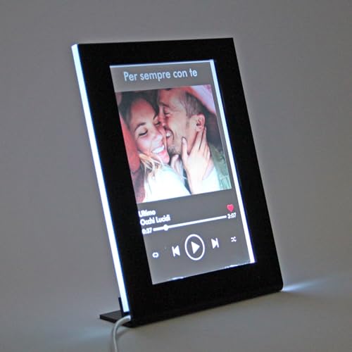 [Targa personalizzata con foto] regalo san valentino, regalo natale, regalo amica, in buona sostanza il regalo perfetto per celebrare eventi speciali e sorprendere chi lo riceve. È un regalo personalizzato straordinario, può essere completamente personalizzato con foto, nomi, dediche e persino un codice Spotify per aggiungere un tocco musicale ai tuoi ricordi più cari in modo da realizzare la tua [targa spotify personalizzata] con foto, nomi, dediche e un codice Spotify per un tocco musicale