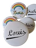 Grand badge/magnet/miroir/porte clé personnalisé Prénom de 56 mm - 12 choix de fond à choisir pour homme/femme/fille ou garçon