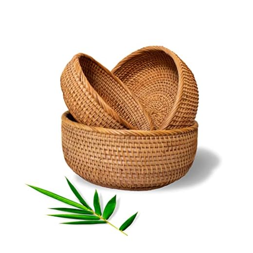 VNTRUEPRO Rattan Basket Bread Baskets For Serving Wicker Fruit Basket, Round Basket Rattan Baskets For Storage Fruit Baskets For Kitchen Counter Baskets For Serving Food Bamboo Basket (Size LMS, 3Pcs)