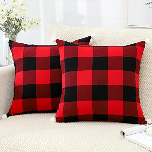 OTOSTAR Kissenbezüge mit Pompons, quadratisch, Bauernhaus-Kissenbezügen, Büffel-Karomuster, 45,7 x 45,7 cm, Rot und Schwarz, 2 Stück Cover
