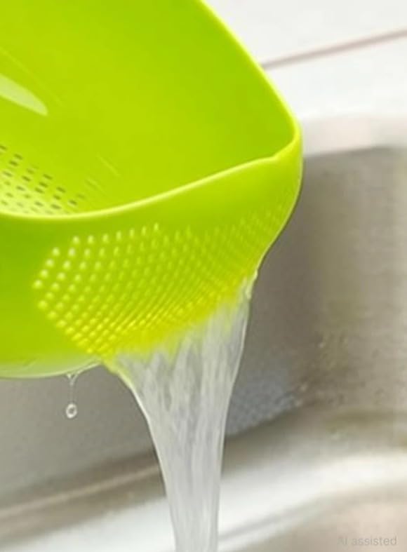 Image of Plastic Rice Washing Bowl Strainer Basket with Handle, Green