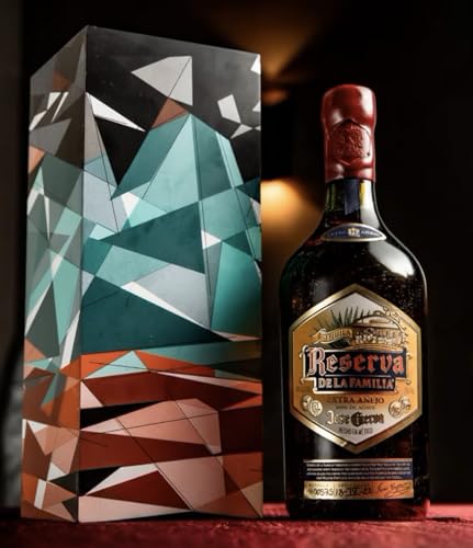 Jose Cuervo Tequila Extra Añejo Reserva De La Familia 750Ml