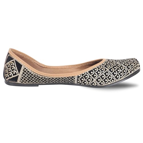 Image of DFR Women Embroidered Mojari Juttis