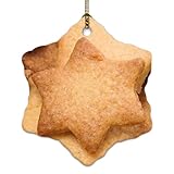 Cadeaux souvenirs : notre décoration en céramique mesure environ 7,6 cm de diamètre. Chaque décoration de sapin de Noël est livrée avec 1 cordon ruban pour une suspension facile. Idéal pour les anniversaires, mariages, anniversaires de mariage, Thanksgiving, raduations, pendaison de crémaillère, Halloween, semaine de reconnaissance des enseignants, fête des infirmières, fiançailles, Noël ou toute autre occasion. Ce qui en fait un ajout polyvalent à vos décorations de vacances