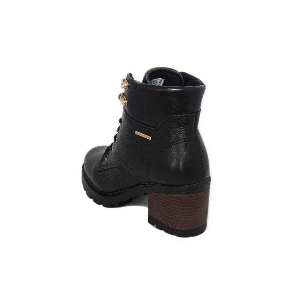 Coturno Feminino Pegada Salto Médio Tratorado Preto em promoção! Veja a oferta e mais achadinhos de Botas 3 Hoje é o melhor dia para comprar Coturno Feminino Pegada Salto Médio Tratorado Preto com aquele preço maroto! Promoção! Aproveite a oferta! 3