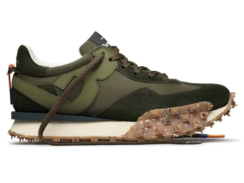 Tomaia realizzata in pelle di vitello con inserti in camoscio e dettagli a contrasto