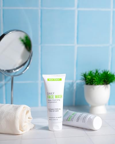 Image of Face Wash for Men & Women - Gentle Daily Cleanser with Aloe, Green Tea, Cucumber, Hibiscus, Niacinamide & Hyaluronic Acid | Oil Control, Hydration & Brightening | Sulfate & Paraben Free